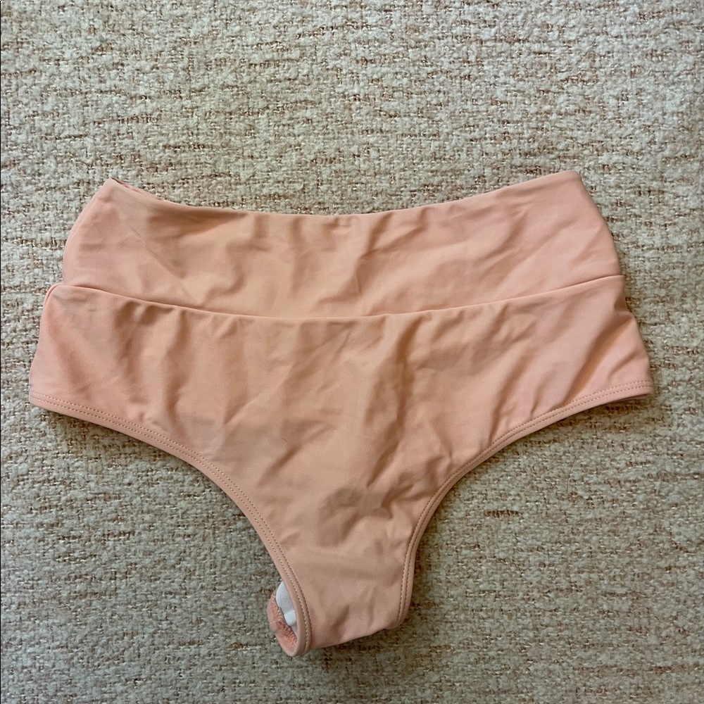 Cheeky bathing suit bottoms